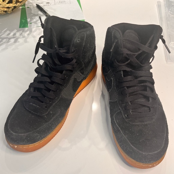 ❌️SOLD❌️Air Jordan 1 High ‘07 LV8 “Black Gum” - Picture 2 of 10